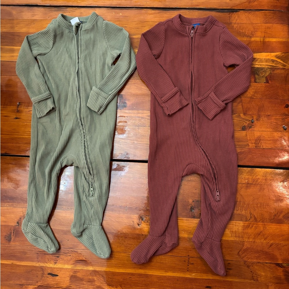 Old Navy Kids Sleep and Play Two Way Zip Ribbed Footies - Olive and Rust